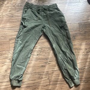 ARITIZIA CARGO PANTS